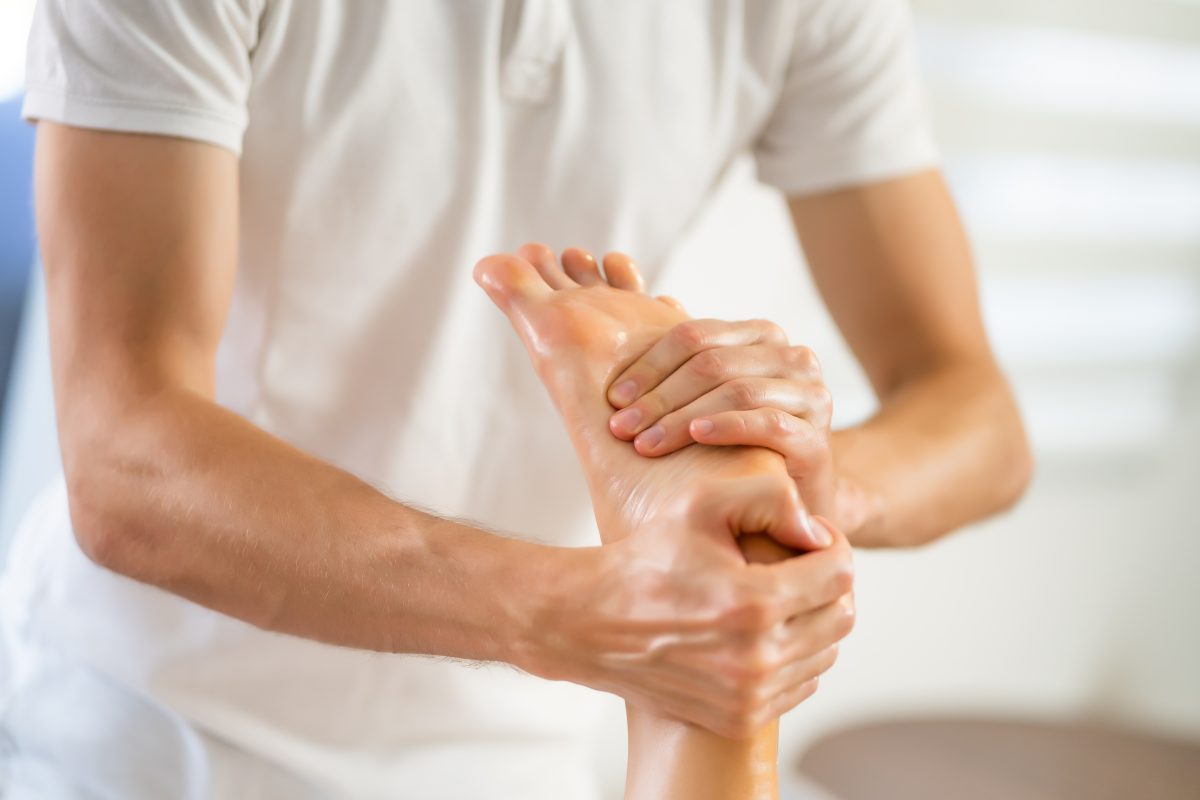 foot-massage-2021-08-29-10-15-59-utc-1200x800.jpg